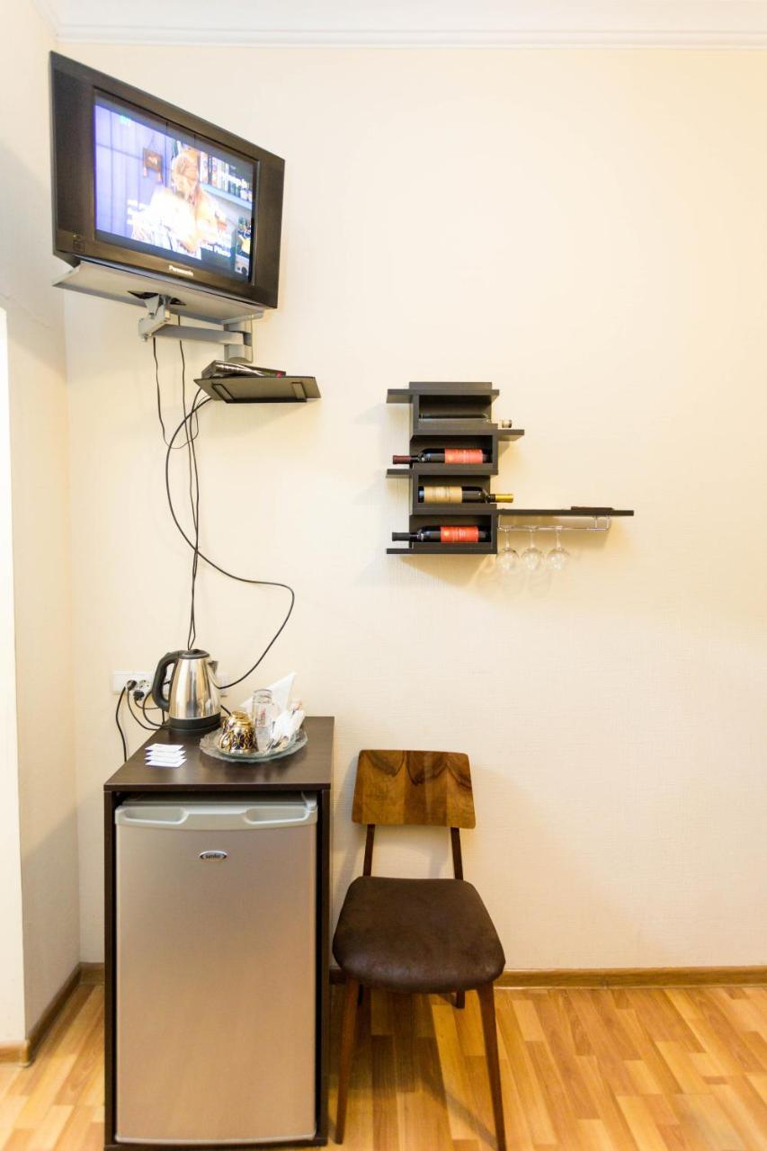 Gis Guest House Tbilisi Buitenkant foto