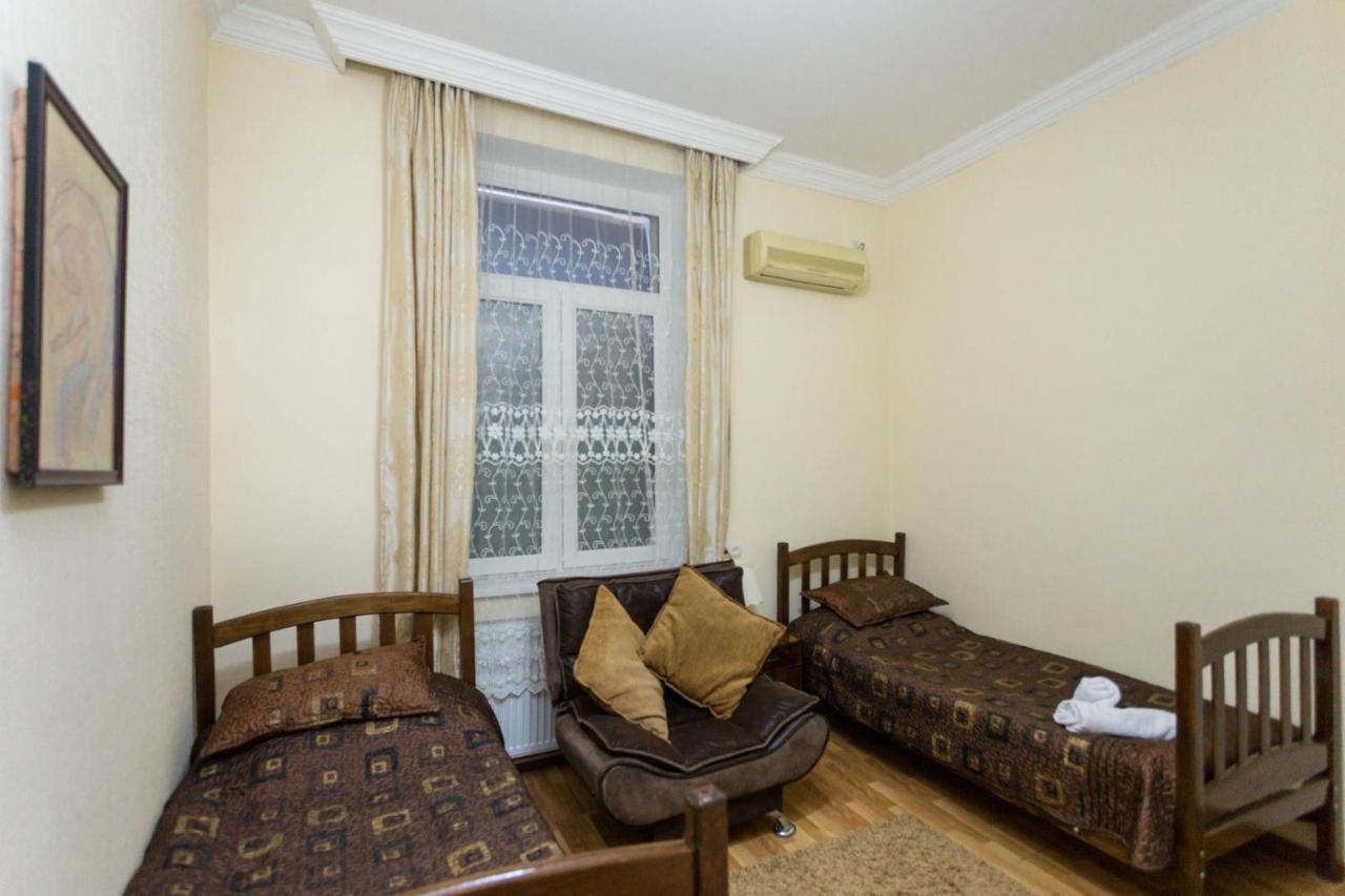 Gis Guest House Tbilisi Buitenkant foto