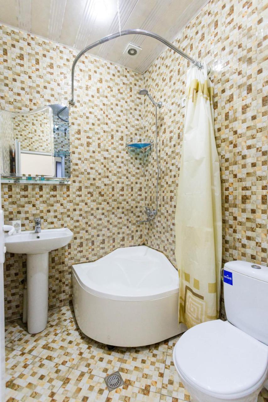 Gis Guest House Tbilisi Buitenkant foto