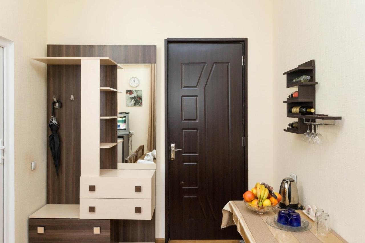 Gis Guest House Tbilisi Buitenkant foto
